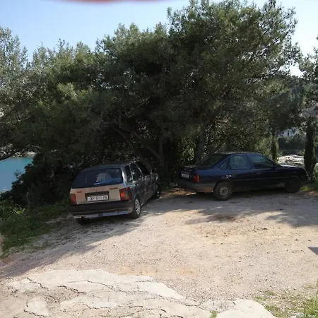Apartment Apartments By The Sea Basina, Hvar - 8749 Vrbanj